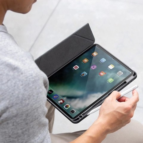 Etui UNIQ Moven na iPad Air 13" (2024) - niebieskie Etui UNIQ Moven na iPad Air 13" (2024) - niebieskie
