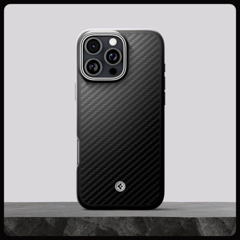 Etui Spigen Enzo Aramid Mag z MagSafe na iPhone 16 Pro - czarno-srebrne Etui Spigen Enzo Aramid Mag z MagSafe na iPhone 16 Pro - czarno-srebrne