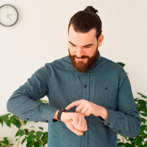 Pasek Spigen Fit Lite na Samsung Galaxy Watch 4 / 5 / 5 Pro / 6 - czarny Pasek Spigen Fit Lite na Samsung Galaxy Watch 4 / 5 / 5 Pro / 6 - czarny