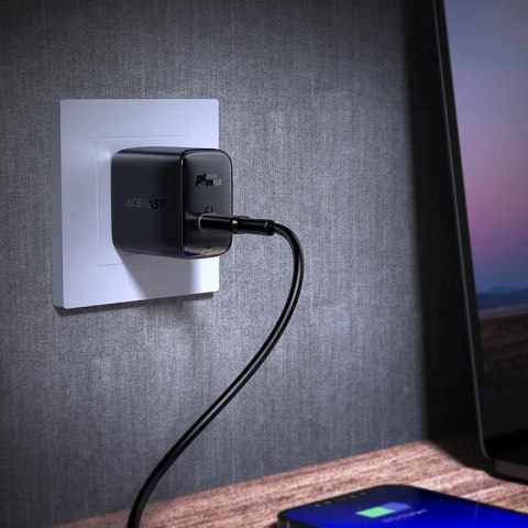 Ładowarka sieciowa Acefast A3 PD20W z USB-C z końcówką US - czarna Ładowarka sieciowa Acefast A3 PD20W z USB-C z końcówką US - czarna