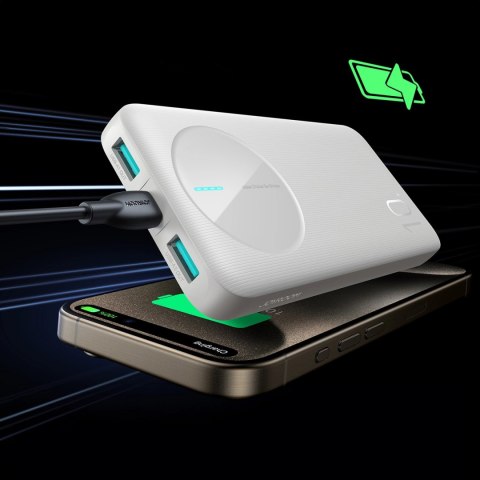 Powerbank Joyroom JR-PBF12 10000mAh 2.4A 2x USB-A 1x USB-C - biały Powerbank Joyroom JR-PBF12 10000mAh 2.4A 2x USB-A 1x USB-C - biały