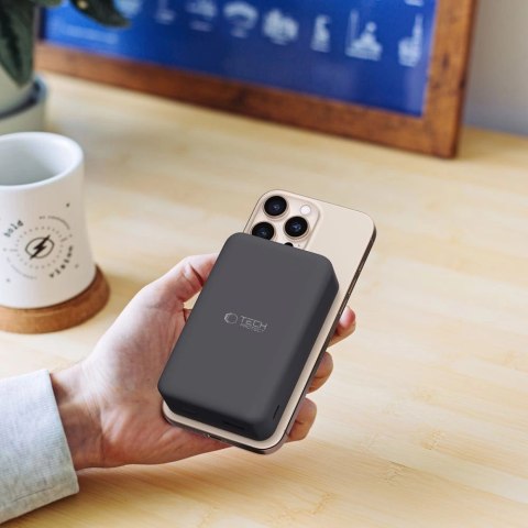 Powerbank Tech-Protect PB12 LifeMag MagSafe 20000MAH - czarne Powerbank Tech-Protect PB12 LifeMag MagSafe 20000MAH - czarne