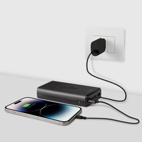 Fast charge powerbank: 20,000 mAh, 2 USBs Black Fast charge powerbank: 20,000 mAh, 2 USBs Black