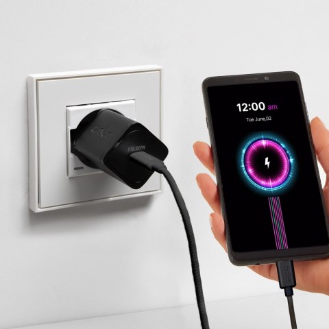 Kabel SBS TECABLETISSUETCCK USB-C - USB-C 1,5m 60W w oplocie - czarny Kabel SBS TECABLETISSUETCCK USB-C - USB-C 1,5m 60W w oplocie - czarny