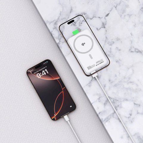 Powerbank Tech-Protect PB24 LifeMag QI2 MagSafe 10000 mAh - biały Powerbank Tech-Protect PB24 LifeMag QI2 MagSafe 10000 mAh - biały