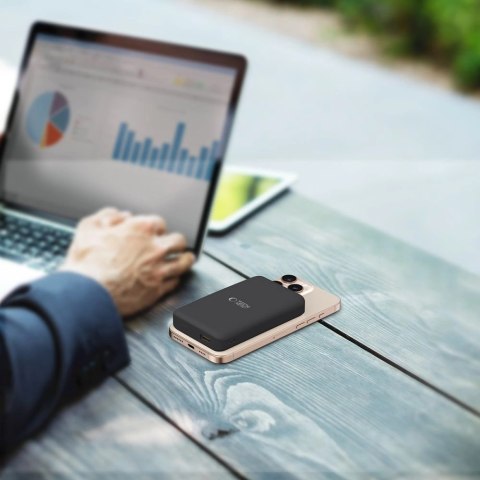 Powerbank Tech-Protect PB24 LifeMag QI2 MagSafe 10000 mAh - czarny Powerbank Tech-Protect PB24 LifeMag QI2 MagSafe 10000 mAh - czarny