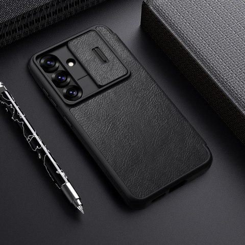Etui Nillkin Qin Pro na Samsung Galaxy S25+ z klapką i osłoną aparatu - czarne Etui Nillkin Qin Pro na Samsung Galaxy S25+ z klapką i osłoną aparatu - czarne