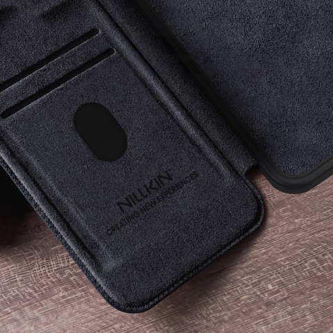 Etui Nillkin Qin Pro na Samsung Galaxy S25+ z klapką i osłoną aparatu - czarne Etui Nillkin Qin Pro na Samsung Galaxy S25+ z klapką i osłoną aparatu - czarne