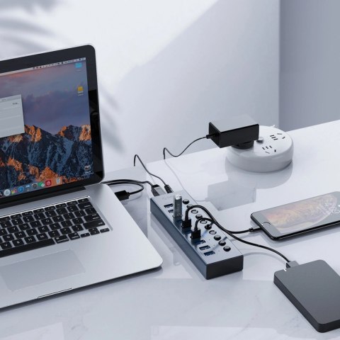 Hub Orico BT2U3-13AB 13x USB-A 3.0 z włącznikami - szary Hub Orico BT2U3-13AB 13x USB-A 3.0 z włącznikami - szary