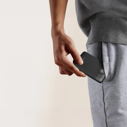 Powerbank Veger C11 (W1170) 10000mAh PD QC3.0 22.5W 2A z wbudowanymi kablami USB-C / Lightning - czarny Powerbank Veger C11 (W1170) 10000mAh PD QC3.0 22.5W 2A z wbudowanymi kablami USB-C / Lightning - czarny