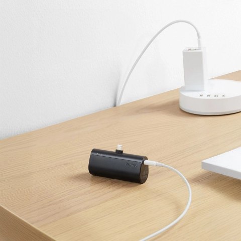 Powerbank Veger W0556P 5000mAh 20W 3A PD QC3.0 Lightning - czarny Powerbank Veger W0556P 5000mAh 20W 3A PD QC3.0 Lightning - czarny