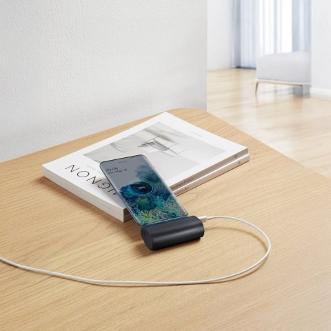Powerbank Veger W0556/V0556 5000mAh 20W 3A PD QC3.0 USB-C - czarny Powerbank Veger W0556/V0556 5000mAh 20W 3A PD QC3.0 USB-C - czarny