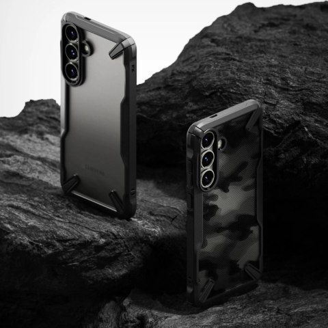 Etui Ringke Fusion X na Samsung Galaxy S25 - czarny camo