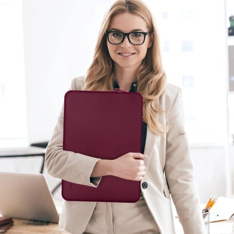 Pokrowiec Tech-Protect Neopren na laptopa 15-16" - bordowa Pokrowiec Tech-Protect Neopren na laptopa 15-16" - bordowa