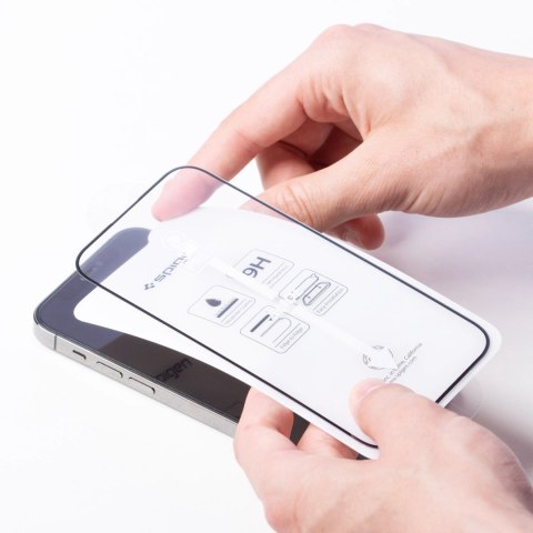 Szkło hartowane Spigen Glass FC na iPhone 14 Pro - czarne
