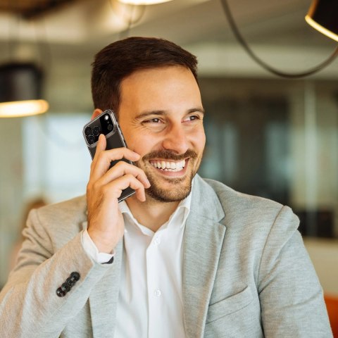 Etui Dux Ducis Clin na iPhone 17 Pro Max - przezroczyste