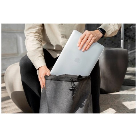 Etui UNIQ Vero do MacBook Pro 14" M1-M4 (2021-2024) - przezroczyste