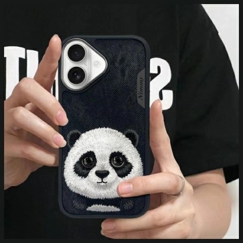 Etui Nimmy Big Eyed Pet 2.0 Panda na iPhone 16 - czarne