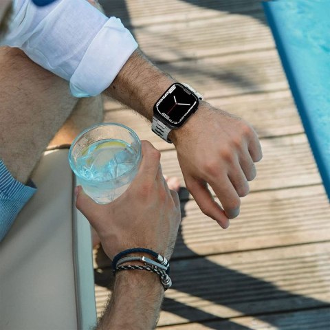 TECH-PROTECT STAINLESS LINE APPLE WATCH 8 / 9 / 10 / 11 / SE / ULTRA (44 / 45 / 46 / 49 MM) TITANIUM
