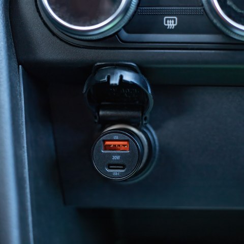 Maxlife ładowarka samochodowa PD QC MXCC-04 1x USB-C 1x USB 20W czarna