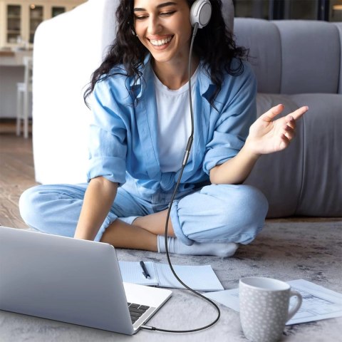 Kabel Ugreen AV118 10595 mini jack 3,5 mm (męski) / mini jack 3,5 mm (żeński) 3m - srebrny