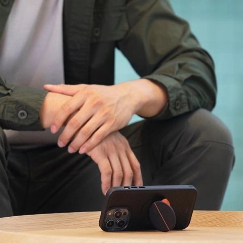 Etui UNIQ Novo na iPhone 14 Plus / 15 Plus - czarne