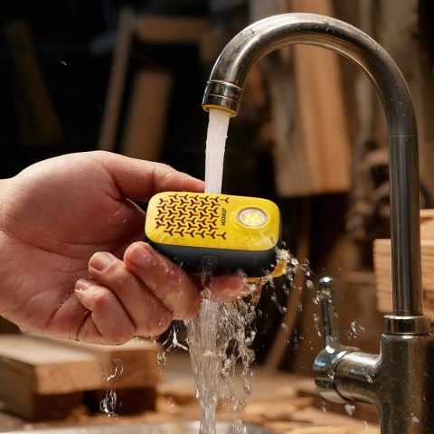 Głośnik Bluetooth Joyroom Maya JR-MS03 przenośny z wbudowaną latarką odporny - żółty