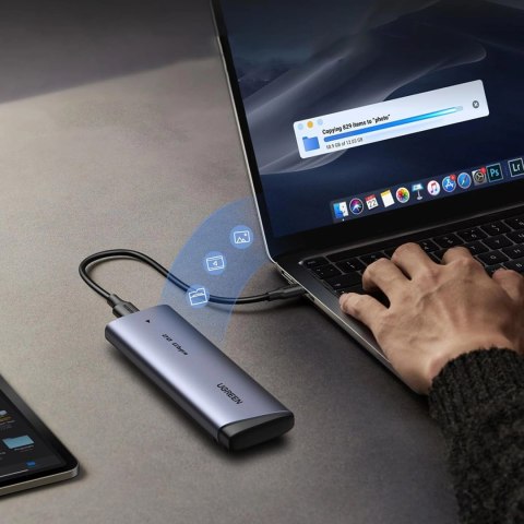 Obudowa Ugreen na dysk M.2 NVMe/SATA SSD 20Gbps z kablem USB-C - USB-C - szara