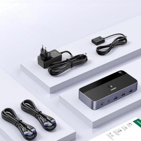 Przełącznik KVM Ugreen AK700 DisplayPort 8K 60Hz - szary