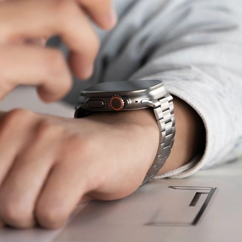 Bransoleta Ringke Metal One Air na Apple Watch 8 / 9 / 10 / 11 / SE / Ultra (44 / 45 / 46 / 49 mm) - srebrna