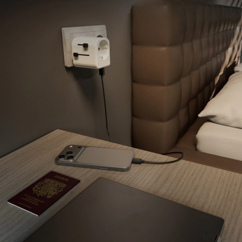 Adapter podróżny SBS uniwersalny - EU 2xUSB-A - biały