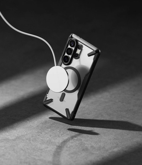 Etui Ringke Fusion X Magnetic MagSafe na Samsung Galaxy S26 Ultra - przezroczysto-czarne