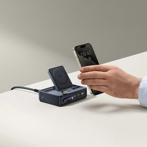 Stacja ładująca Baseus NOMOS 140W Qi2 5w1 bezprzewodowa ze zwijanym kablem USB-C i wyświetlaczem cyfrowym - czarna