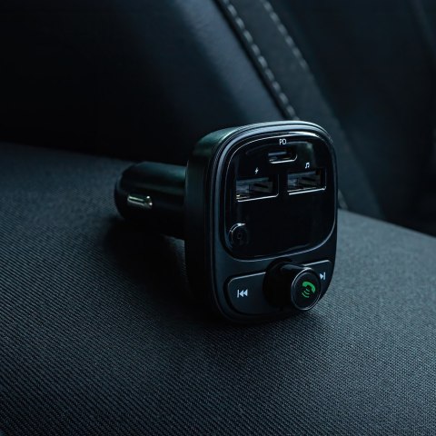 Forever transmiter FM Bluetooth 2 x USB-A 1 x USB-C PD 30W TR-370 czarny Forever transmiter FM Bluetooth 2 x USB-A 1 x USB-C PD 30W TR-370 czarny