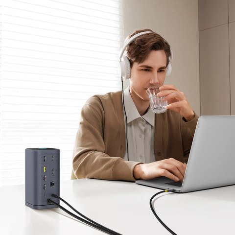 Stacja dokująca Baseus Spacemate hub USB-C 11w1 3xHDMI 4K 60Hz + 2xUSB-A (10Gb/s) + 1xUSB-C (10Gb/s) + RJ45 + 2xUSB-A (480Mb/s) 
