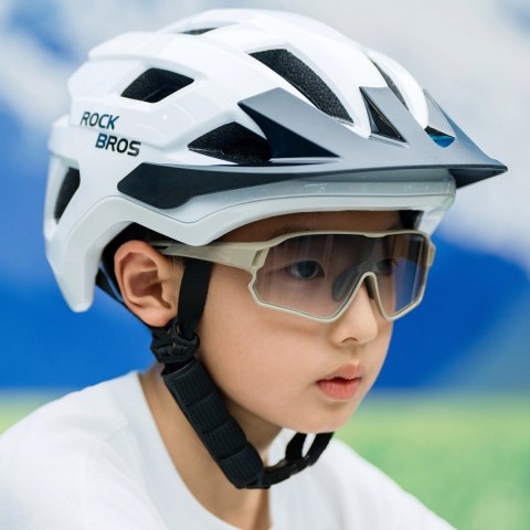 Kask rowerowy Rockbros LK-67 młodzieżowy z odpinanym daszkiem 54-58 cm - biały