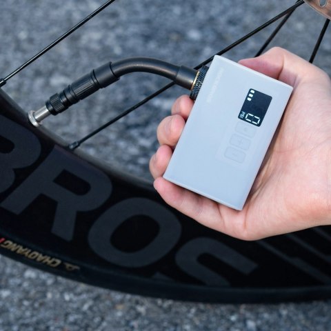 Pompka akumulatorowa Rockbros AS240 PRO 120 psi kompresor 420mAh - czarna