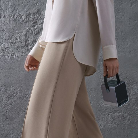 Powerbank Cuktech 300W 40000mAh z ładowaniem bezprzewodowym 2x USB-C + 2x USB-A - czarny