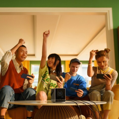 Powerbank Cuktech 300W 40000mAh z ładowaniem bezprzewodowym 2x USB-C + 2x USB-A - czarny