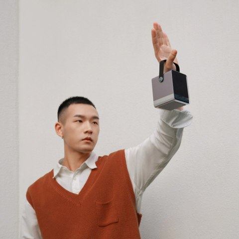 Powerbank Cuktech 300W 40000mAh z ładowaniem bezprzewodowym 2x USB-C + 2x USB-A - czarny