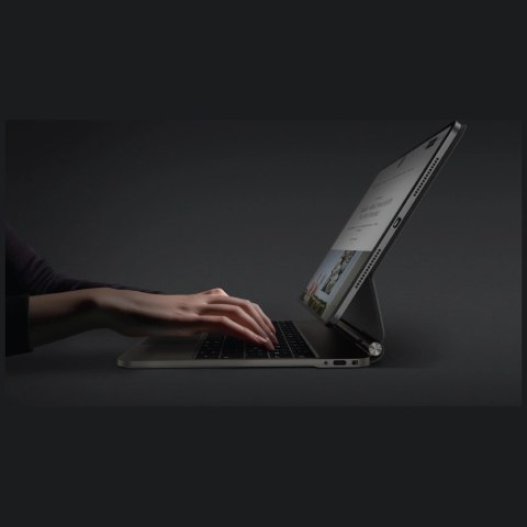 Etui UNIQ Venno Pro Magnetic Smart z klawiaturą na iPad 11" A16 (2025) / iPad 10.9" (2022) - czarne