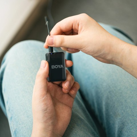 Mikrofony krawatowe BOYA BOYAMIC 2-02 bezprzewodowe 2.4 GHz - czarne
