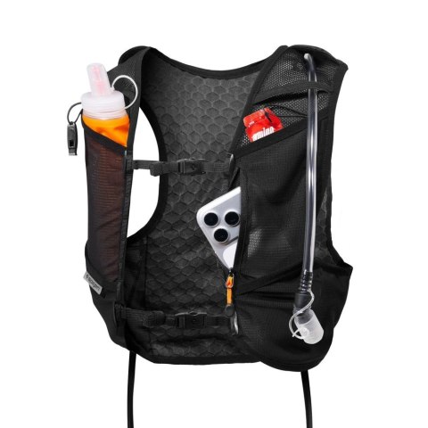 Kamizelka do biegania Spigen A721 Dynamic Shield M-L z butelką soft flask 500 ml - czarna