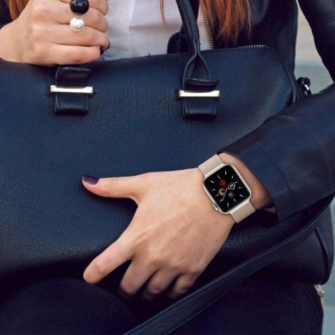 Pasek Tech-Protect MilaneseBand na Apple Watch 4 / 5 / 6 / 7 / 8 / 9 / SE (38/40/42 mm) - czarny