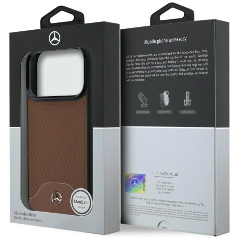 Etui Mercedes Leather Wood Effect and Curve MagSafe na iPhone 17 Pro - brązowe