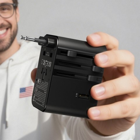 Adapter podróżny Acefast Z8 GaN 45W podróżna ładowarka sieciowa 3x USB-C + 2x USB-A z gniazdkiem AC 2500W - czarna