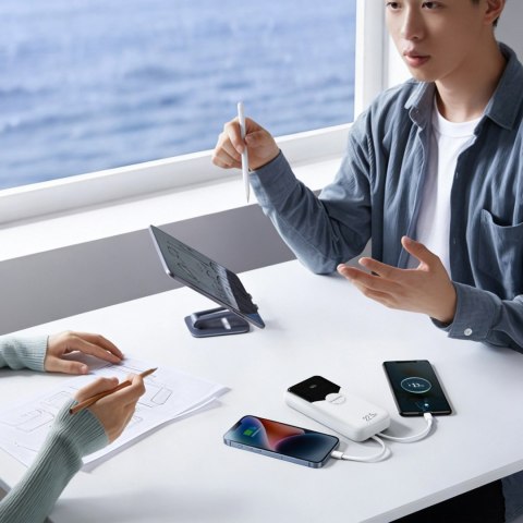 Powerbank Wozinsky WFC-15W 20000mAh 22,5W PD20W z wbudowanymi kablami Lightning i USB-C - biały