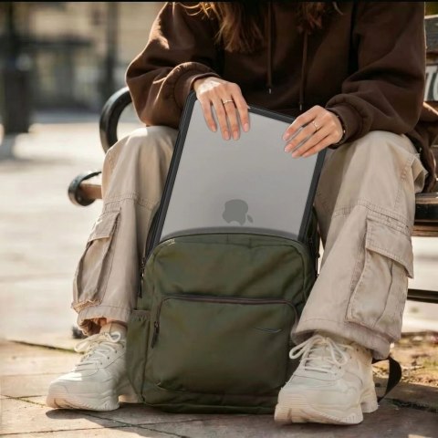 Etui Tech-Protect Velar na MacBook Pro 16" 2021 / 2023 / 2025 / 2026 - przezroczysto-czarne