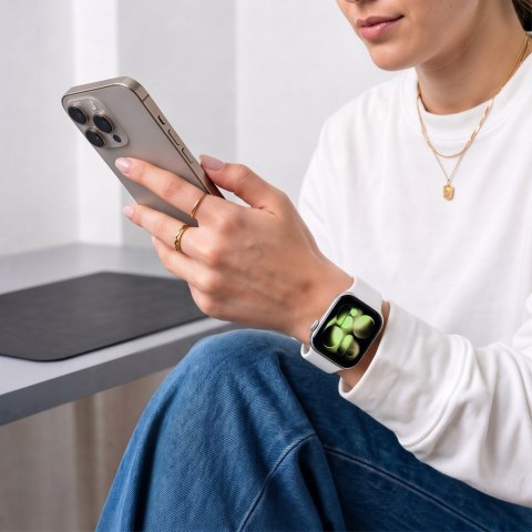 TECH-PROTECT SILICONE APPLE WATCH 8 / 9 / 10 / 11 / 12 / SE (40 / 41 / 42 MM) WHITE