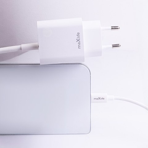 Maxlife ładowarka sieciowa PD QC MXTC-06-20C 1x USB-C 20W biała + kabel USB-C - USB-C 20W Maxlife ładowarka sieciowa PD QC MXTC-06-20C 1x USB-C 20W biała + kabel USB-C - USB-C 20W